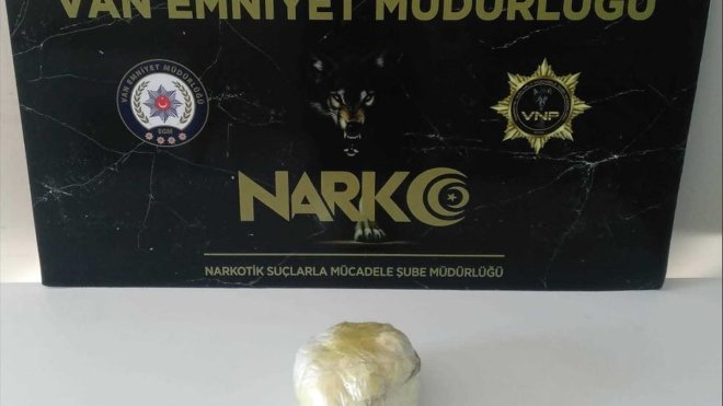 Van'da 1 kilo 25 gram sentetik uyuşturucu ele geçirildi