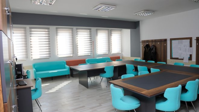 Van'da 13 ilçedeki 67 okulun öğretmenler odası yenileniyor