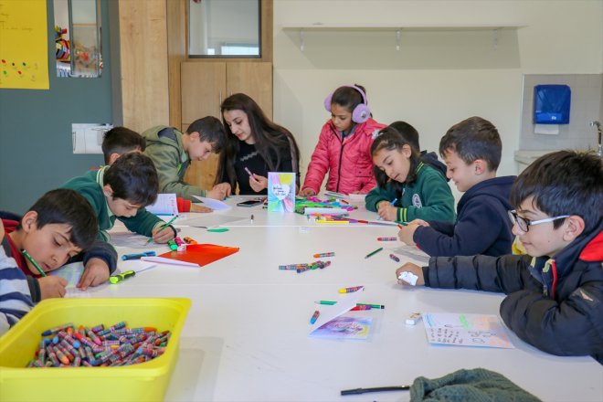 öğretmen çocukları geleceğe gönüllü 90 hazırlıyor Van