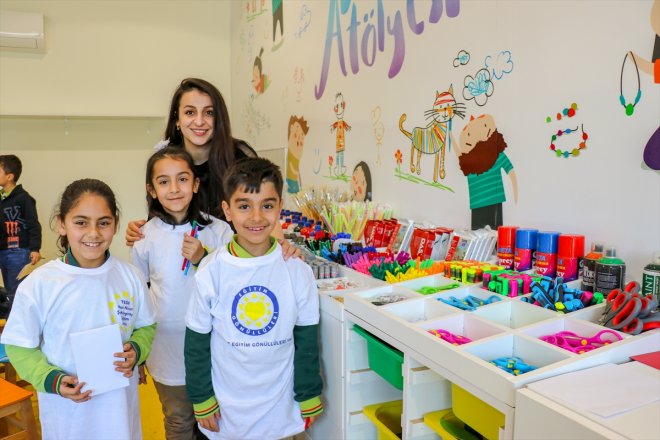 çocukları hazırlıyor öğretmen geleceğe Van