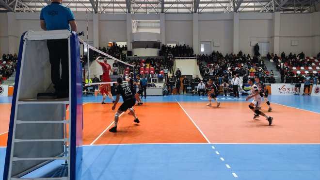 Voleybol: AXA Sigorta Efeler Ligi