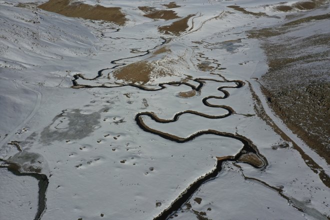 mevsim menderesler her kaplanan farklı yansıtıyor karla güzellikler Ağrı