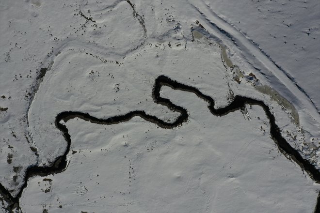 kaplanan karla her güzellikler yansıtıyor menderesler mevsim Ağrı
