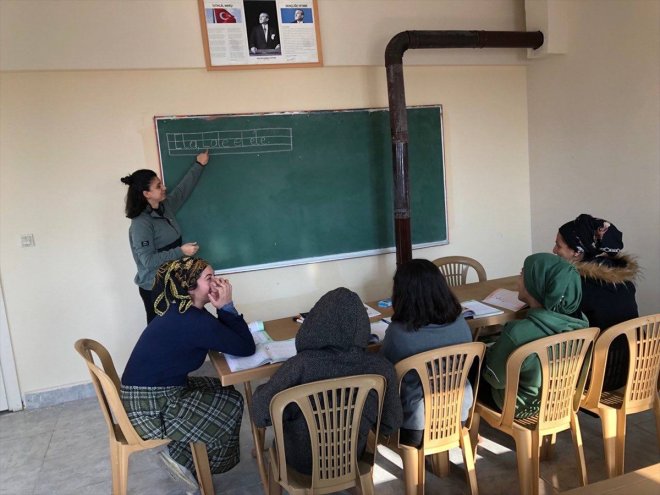 Kadınlar merkezleri öğreniyor okuma AĞRI sayesinde yazma köy - yaşam 9