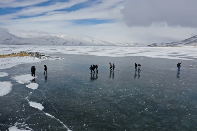 AĞRI tutkunlarını Balık fotoğraf buzla - ağırlıyor kaplı Gölü Yüzeyi 4