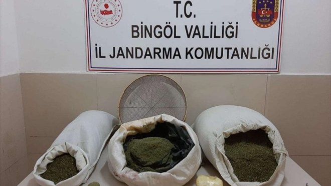 Bingöl'de 24 kilo 100 gram esrar ele geçirildi