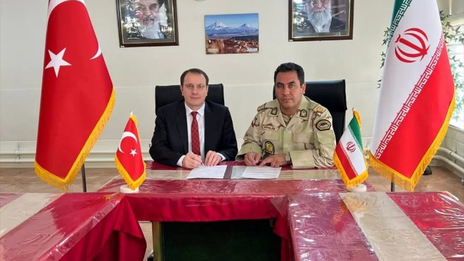 Çaldıran Kaymakamı Türker, İran'da düzenlenen "Sınır Güvenliği Toplantısı"na katıldı