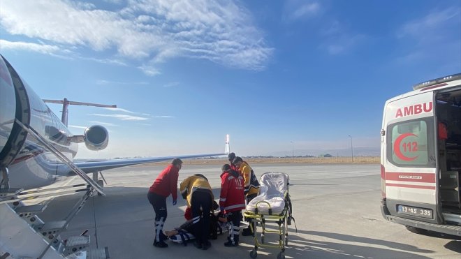 Kalp yetmezliği olan çocuk ambulans uçakla Ankara'ya gönderildi