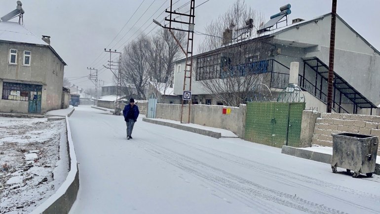 Kara hasret kalan Ağrı beyaza büründü5