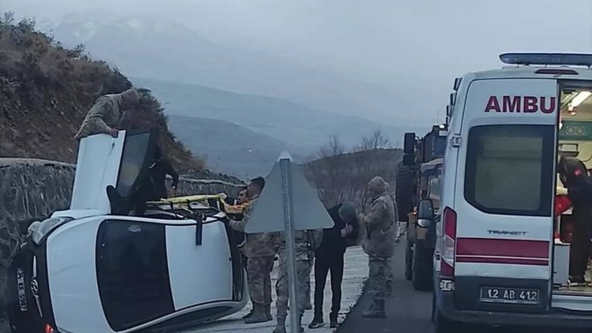 Karlıova'da trafik kazasında 1 kişi yaralandı