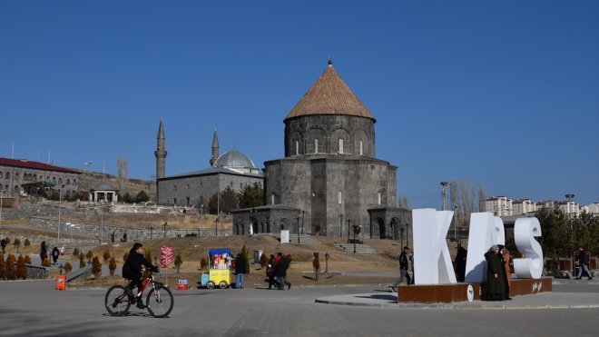 En fazla sıcaklık artışı yaşanan Doğu Anadolu'da bahar havası hakim