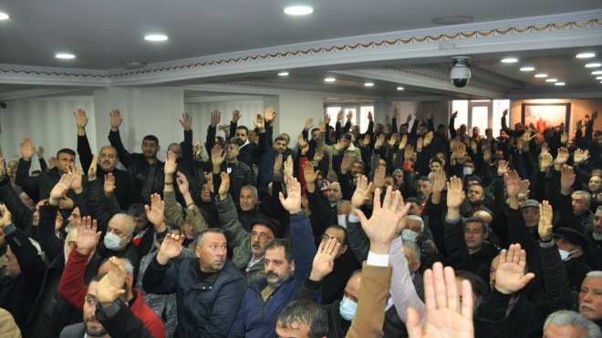Muş Esnaf ve Sanatkarlar Odası Başkanı Orhan Demirtürkoğlu, yeniden başkanlığa seçildi1