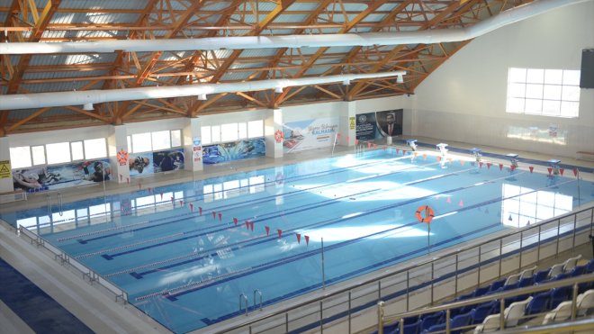 Tunceli'deki yarı olimpik havuza 'Temiz Havuz Sertifikası' verildi