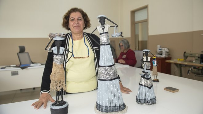 Tunceli'de kadınlar atık malzemeleri süs eşyasına dönüştürüyor