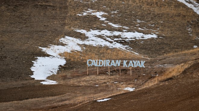 Van'da kar yağmayınca kayak sporcuları antrenman için Erzurum ve Kayseri'ye gönderildi