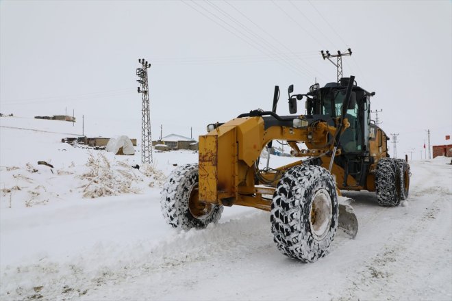 ulaşıma kapanan yolları köy Ağrı