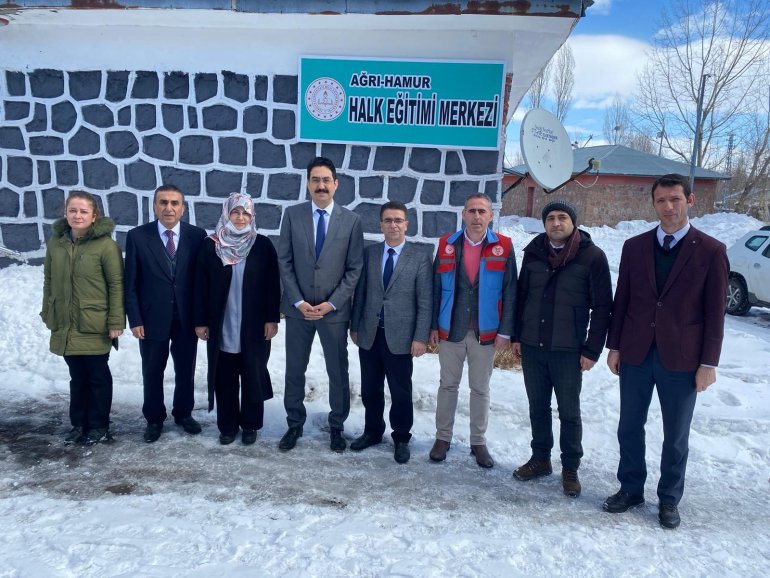 Ağrılı çocuklar depremden etkilenen kardeşleri için oyuncak üretiyor1