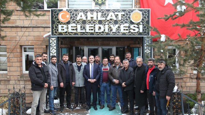 Ahlat'ta depremzedeler için yardım kampanyası başlatıldı