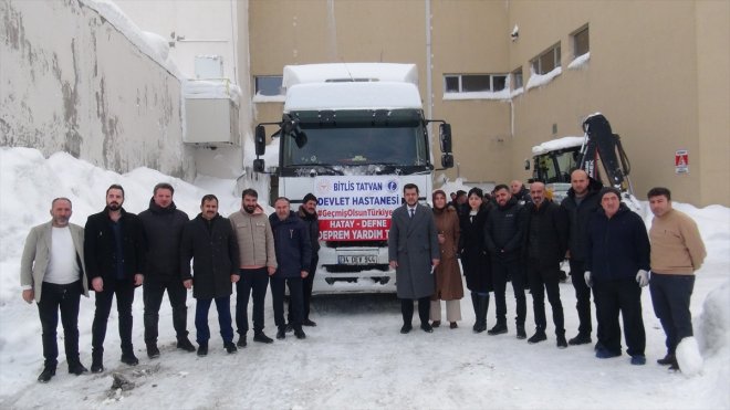 Bitlis'ten "Asrın felaketi"nin yaşandığı deprem bölgelerine yardım sürüyor