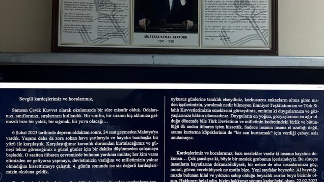 Çevik kuvvet polisi kaldıkları okulun tahtasına öğrenciler için yazdı: