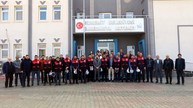 Deprem bölgesinden dönen arama kurtarma ekibi Van