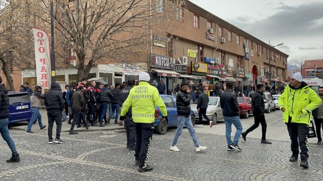 ERZİNCAN - Bıçaklı kavgada 5 kişi yaralandı1