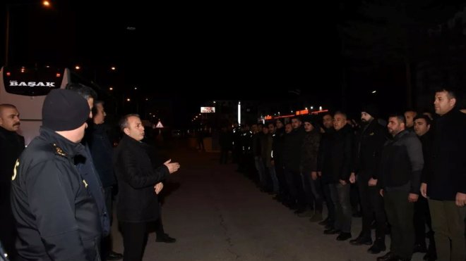 Erzincan'dan 100 polis deprem bölgesi Gaziantep'e gönderildi