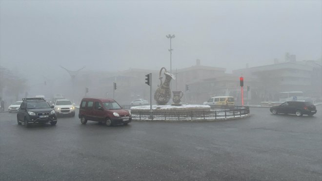 Erzincan'da yoğun sis etkili oluyor