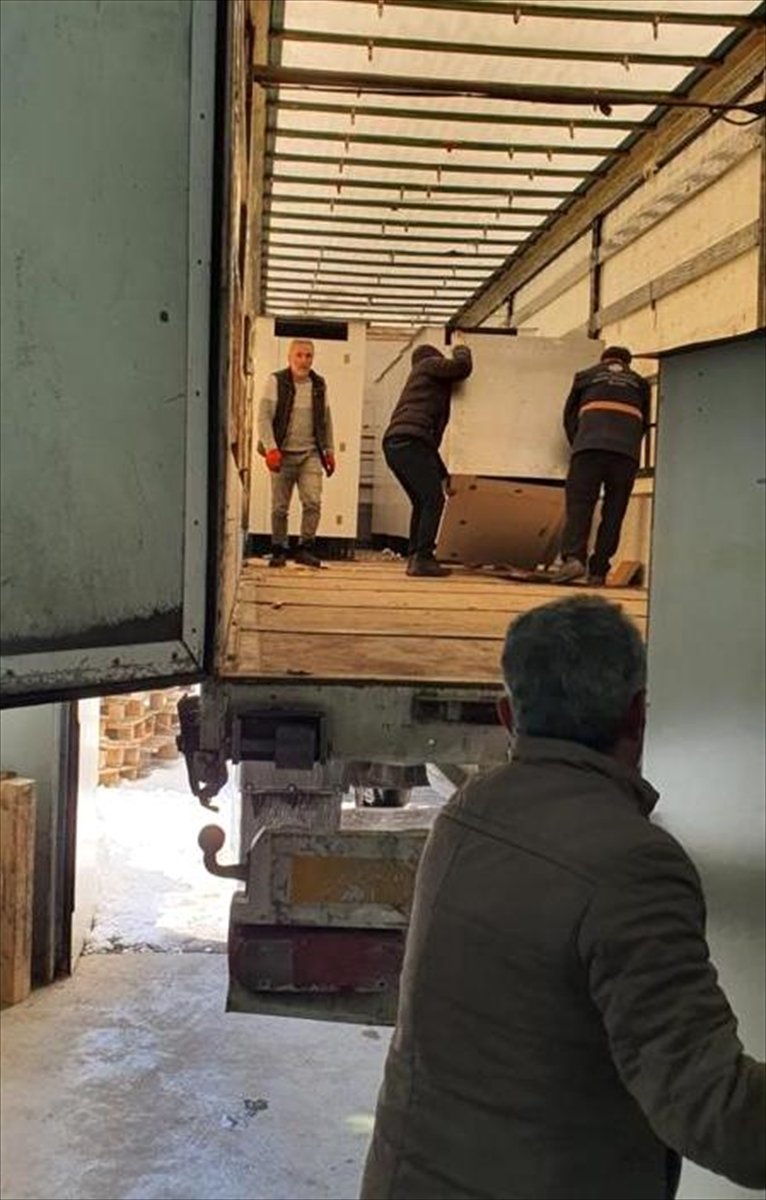 tuvalet banyo Erzurum seyyar ve ve gönderildi depremzedelere Ardahan