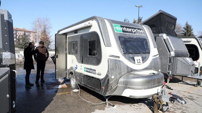 Gönüllü karavancılar, Malatya'da 450 depremzedeyi misafir ediyor