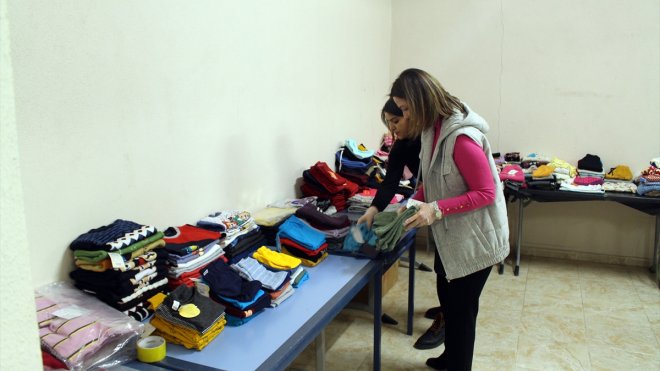 Iğdır'da depremzedeler için "sosyal market" kuruldu