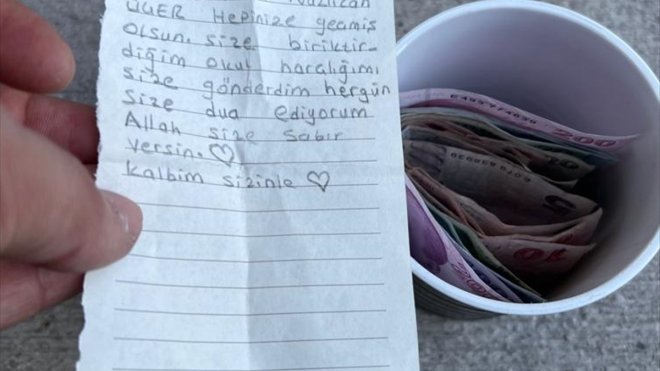 Iğdırlı Nazlıcan'ın okul harçlığı Samandağ'daki depremzede çocuklara teslim edildi