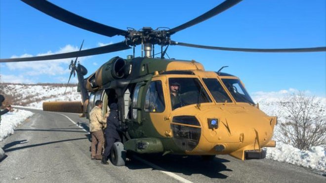 Kırsaldaki depremzedelere yardımlar demir kanatlarla ulaştırılıyor1