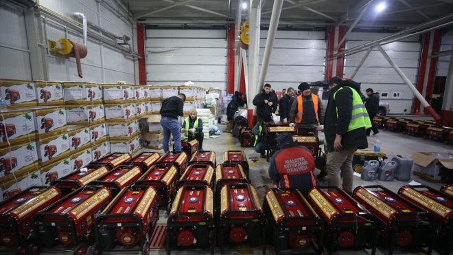 MALATYA - Arama kurtarma çalışmalarında kullanılmak üzere jeneratör dağıtılıyor1