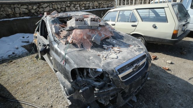 Malatya'da depremden sonra otoparka çekilen araçlar havadan görüntülendi