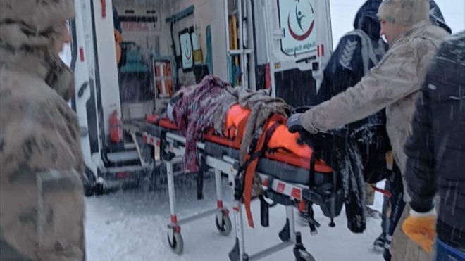 Malatya'da jandarmadan depremzedelere destek