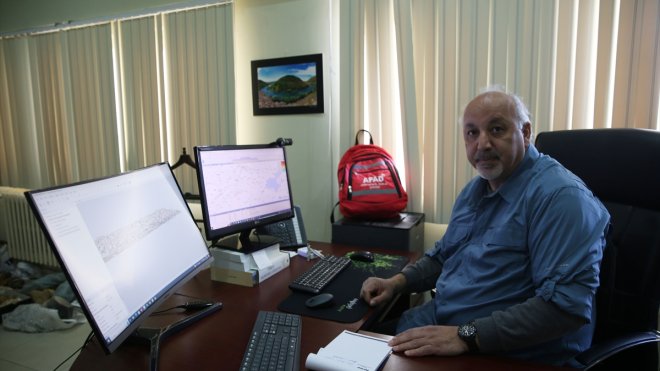 Deprem bölgesinde araştırma yapan akademisyenler değişik kütle hareketleri tespit etti