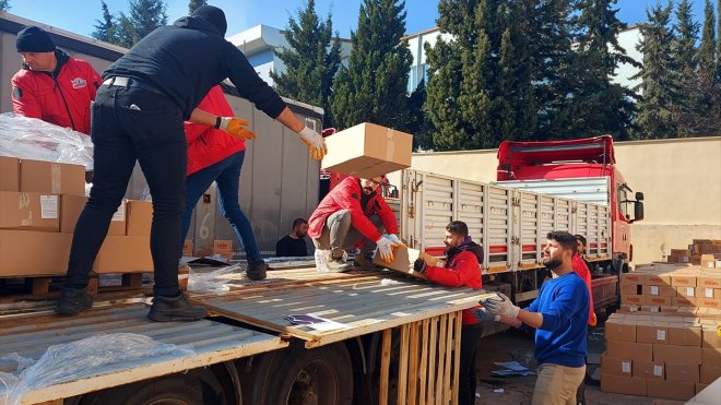 T3 Vakfı deprem bölgesinde çalışmalarını sürdürüyor