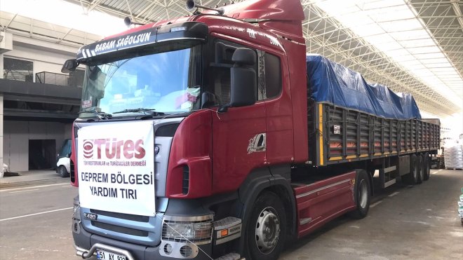 TÜRES, depremden etkilenen illerde sıcak yemek ve çorba dağıtımını sürdürüyor