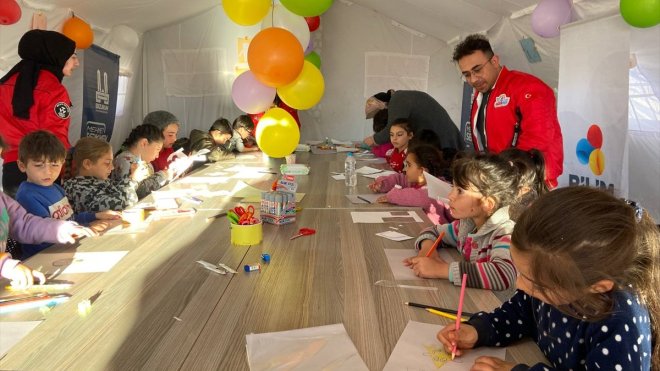 Türkiye Teknoloji Takımı Vakfı çocukların yanında