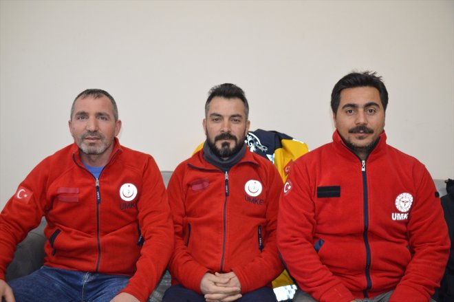 tuttu UMKE verdiği sözünü çocuğu kurtaracağım gönüllüsü kız kızına 2