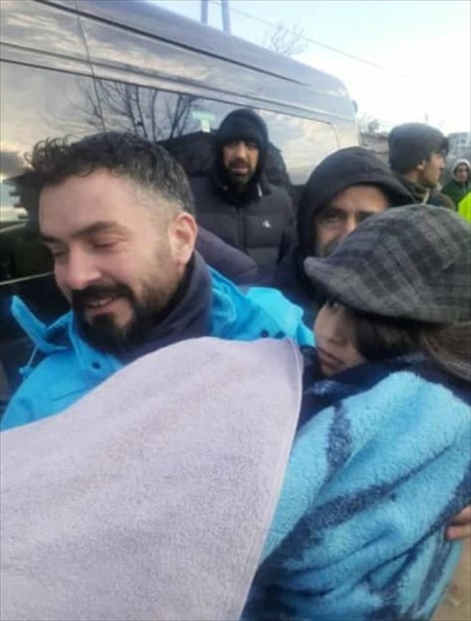 verdiği tuttu kız çocuğu kurtaracağım sözünü gönüllüsü kızına UMKE 3