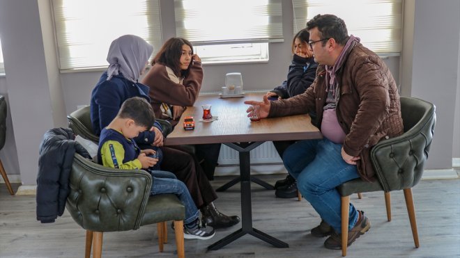 Deprem bölgesinden Van'a gelen aileler otellere yerleştirildi