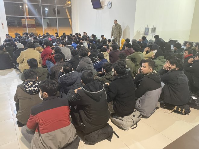 düzensiz Afganistan