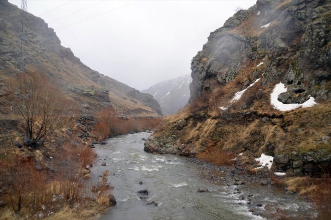 - erimeye başladı AĞRI Dağları