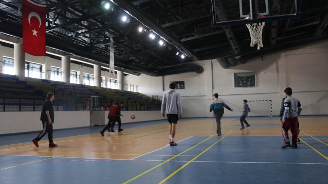 Ağrı'da misafir edilen depremzede çocuklar sportif etkinliklerle moral buluyor