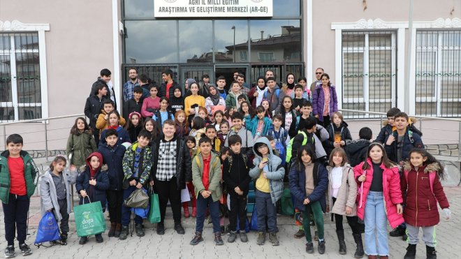 AĞRI - Depremzede öğrencilere yönelik moral etkinlikleri düzenleniyor1