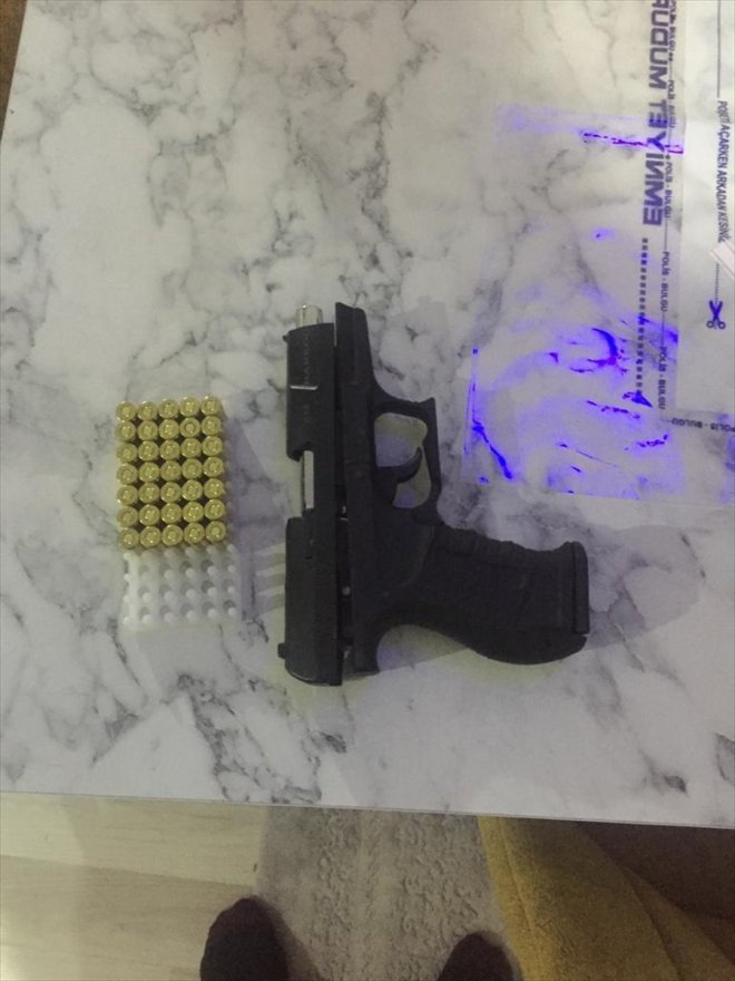 Gümrük tutuklandı 3 sürdükleri kaçağı piyasaya iddiasıyla kişi telefonlarını - cep AĞRI 2