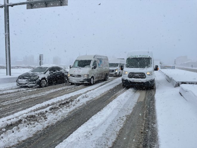 - tipi aksattı ve Kar AĞRI ulaşımı 4