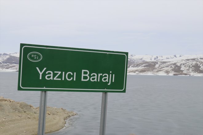 yüzeyindeki altındaki AĞRI çözülmeye Ağrı